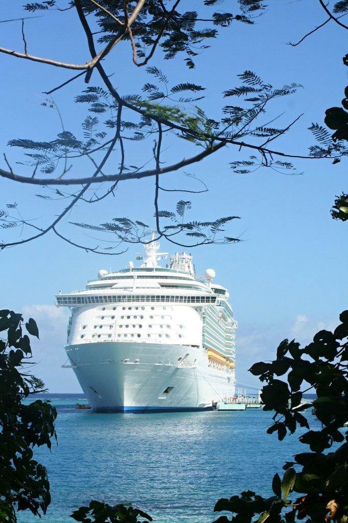 cruise, ship, sea, cruise ships, water, ocean, pier, port, vacations, boat, passengers, holiday cruise, on lake, caribbean islands, nature, transport, to travel, cruise ship, cruiser, rccl, jamaica, ochos rios, trees