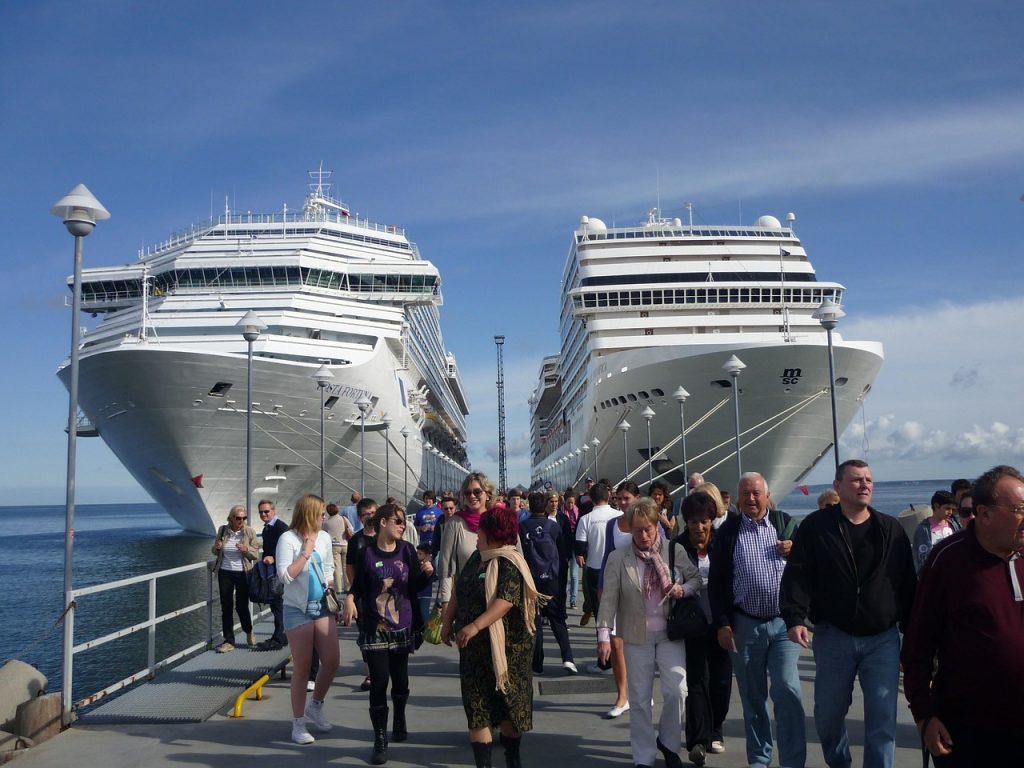 cruise ships, ships, cruise, port, holiday cruise, tourists, vacation, travellers, tourism, cruise, cruise, cruise, cruise, cruise
